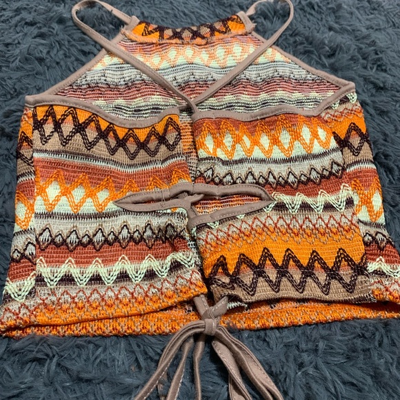 Multicolor Patterned Halter Top - Picture 3 of 3